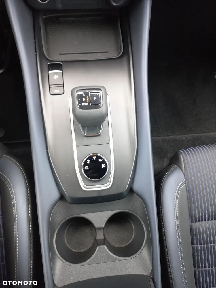 Nissan Qashqai 1.3 DIG-T MHEV 4x4 Tekna Xtronic - 11