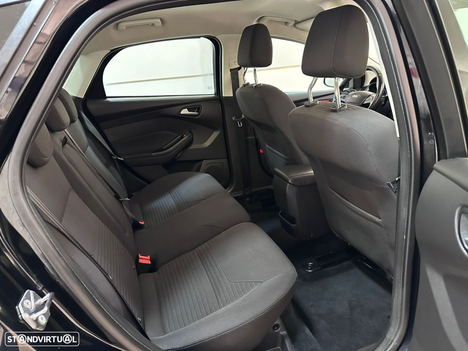 Ford Focus 1.5 TDCi Titanium - 35