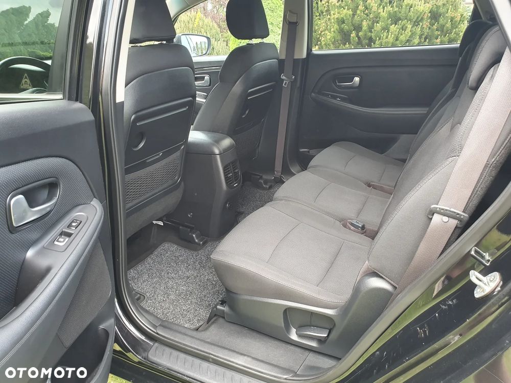 Kia Carens 1.6 GDI Dream-Team Edition - 22
