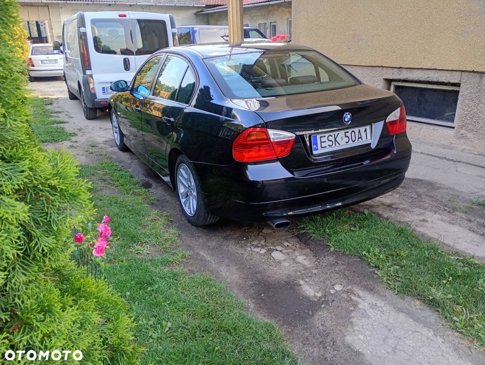BMW Seria 3 318i - 3