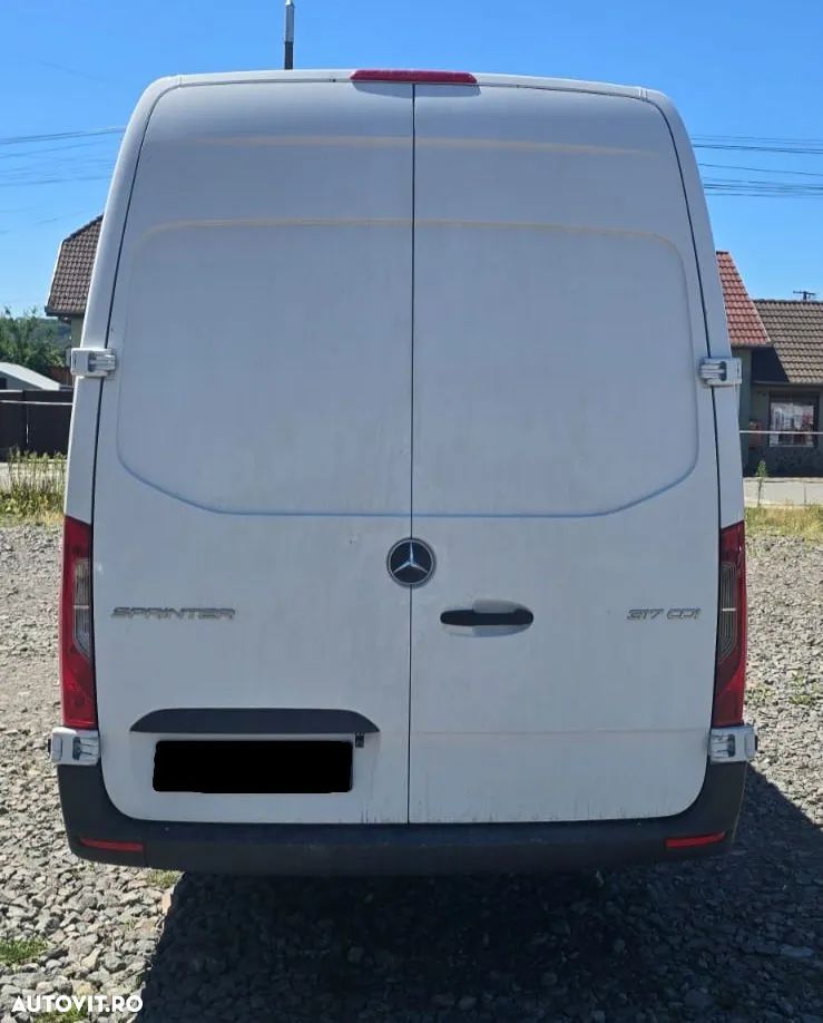 Mercedes-Benz Sprinter - 5