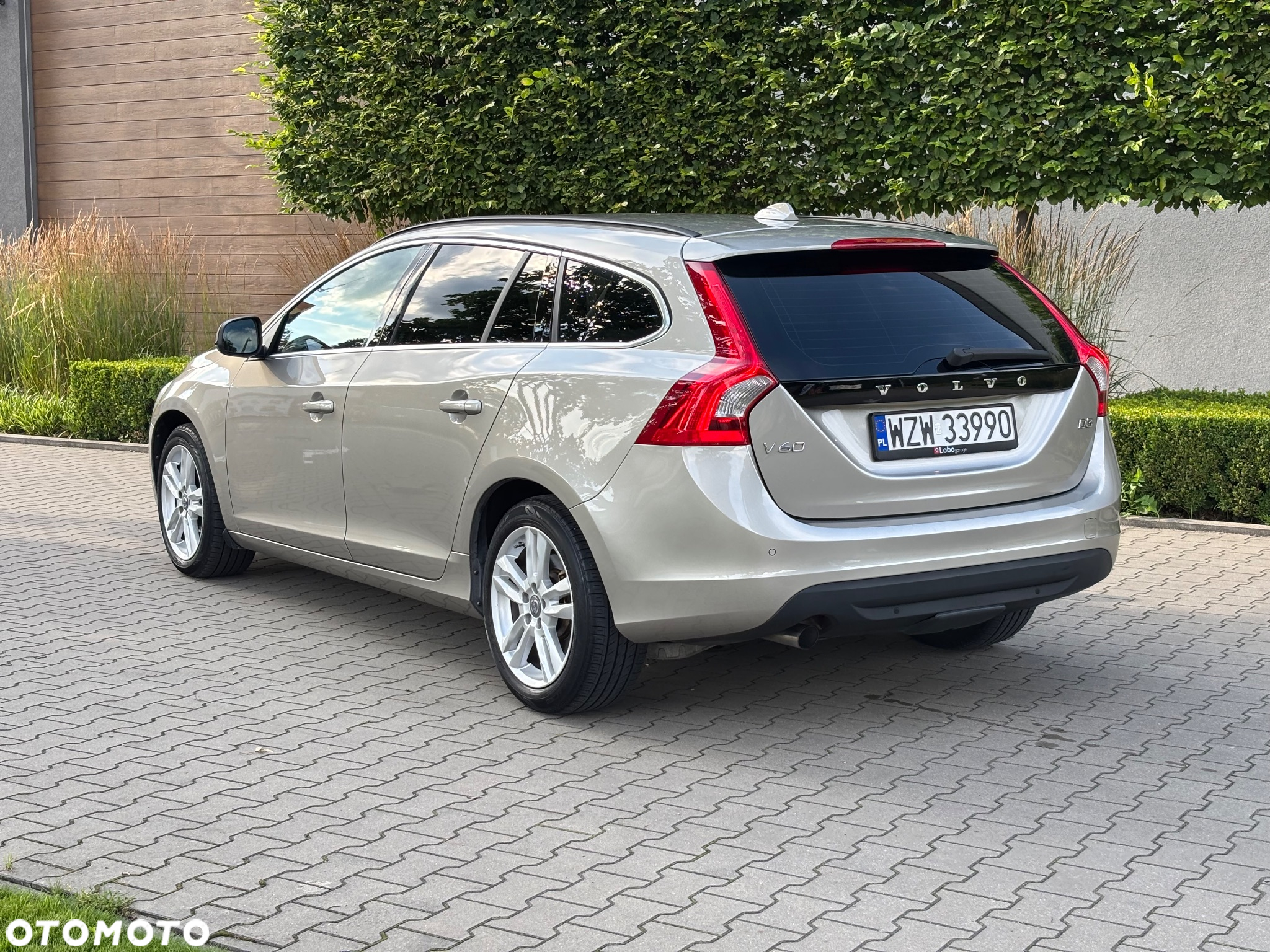 Volvo V60 D3 Summum - 2