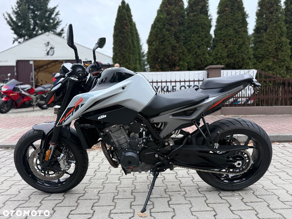 KTM Duke 790 - 19
