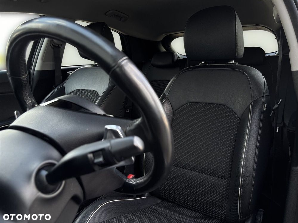 Kia XCeed 1.6 T-GDI L Business Line DCT - 34