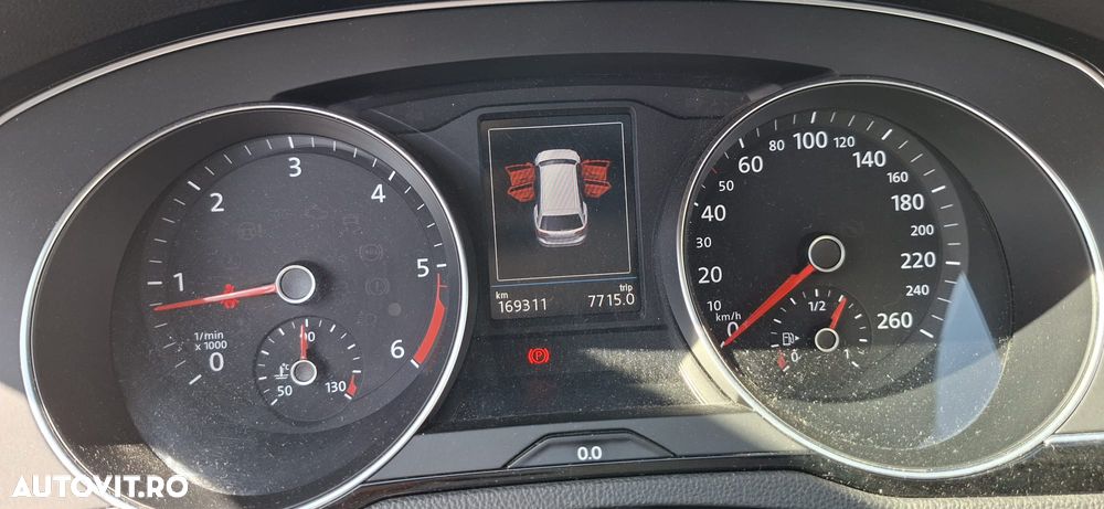 Volkswagen Passat 2.0 TDI DSG Highline - 10