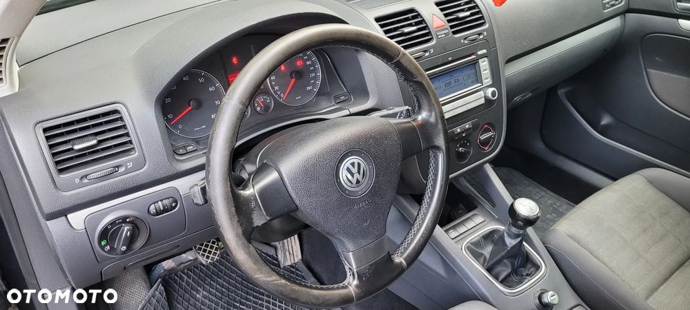 Volkswagen Golf 1.6 Comfortline - 12