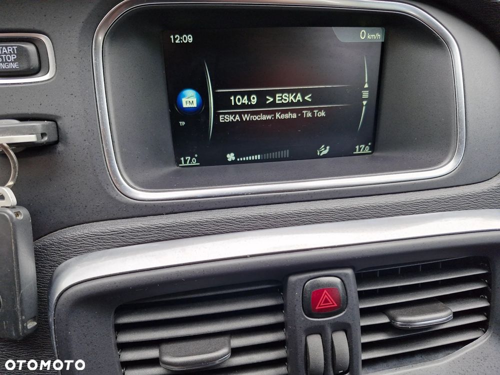 Volvo V40 D2 Inscription - 21