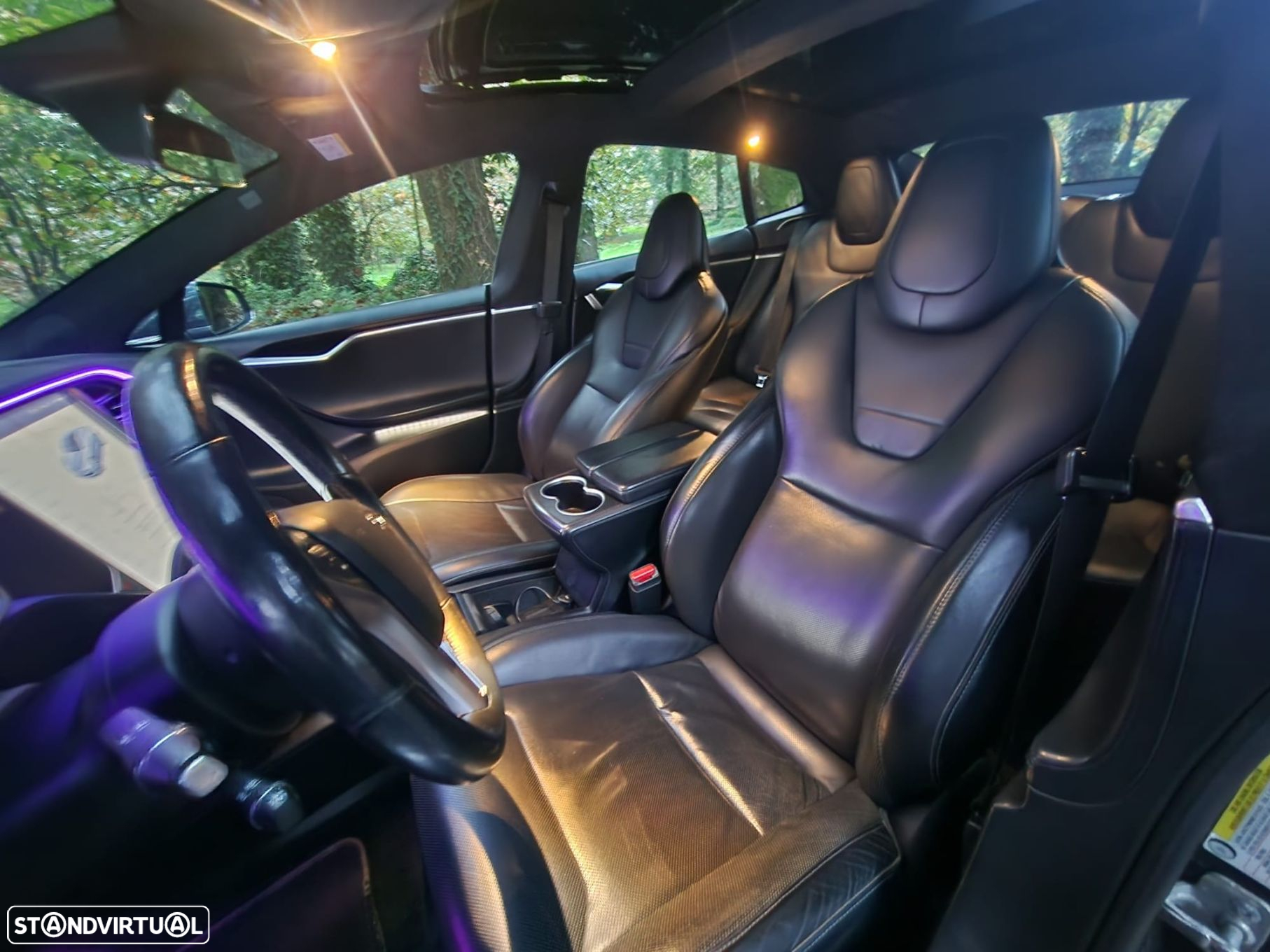 Tesla Model S 90D - 17