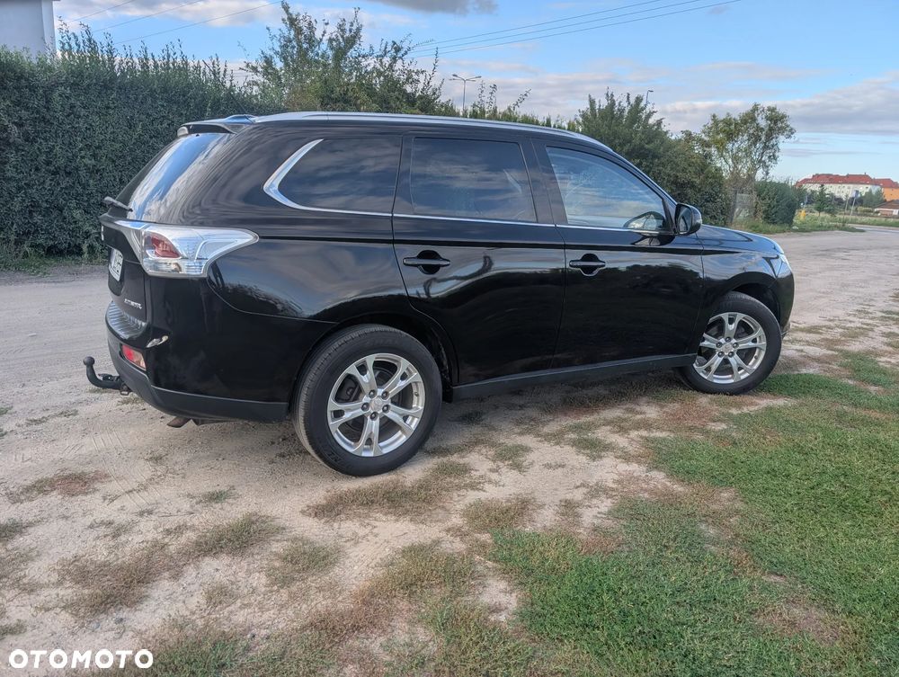 Mitsubishi Outlander 2.0 2WD - 4