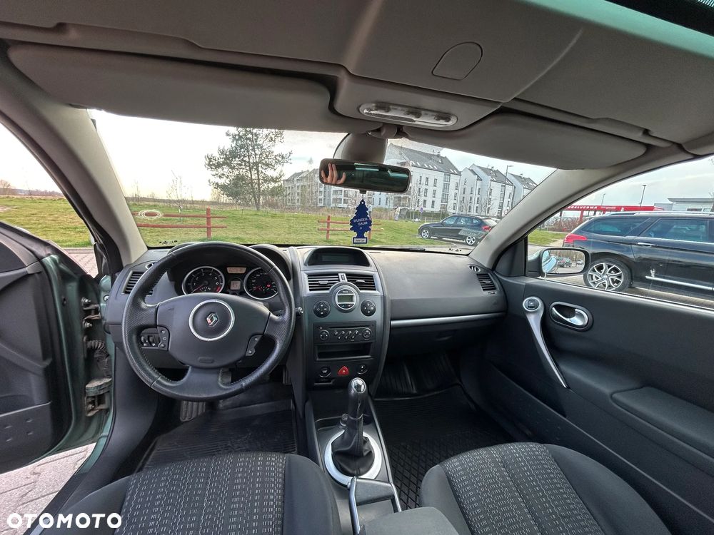 Renault Megane 1.6 Dynamique - 19