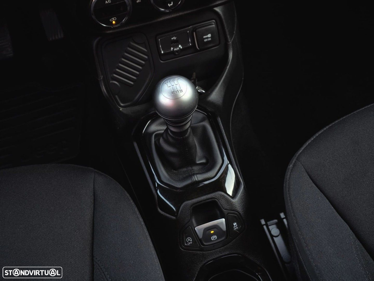Jeep Renegade 1.6 MJD Night Eagle - 14