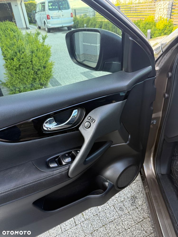 Nissan Qashqai 1.2 DIG-T N-Vision EU6 - 16