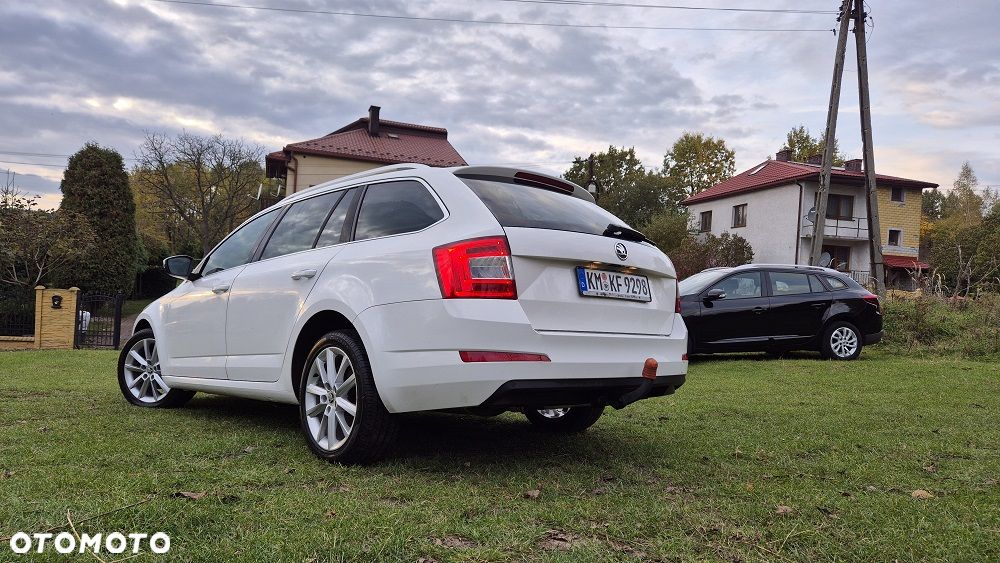 Skoda Octavia 2.0 TDI DSG Ambition - 5