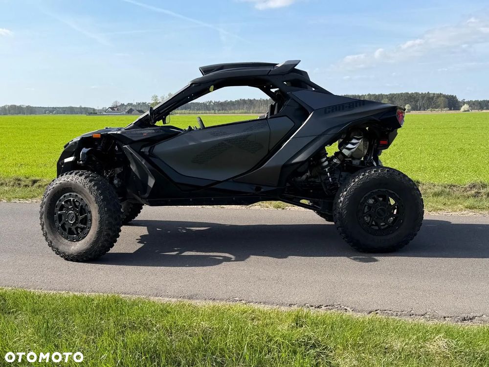 Can-Am Maverick - 8
