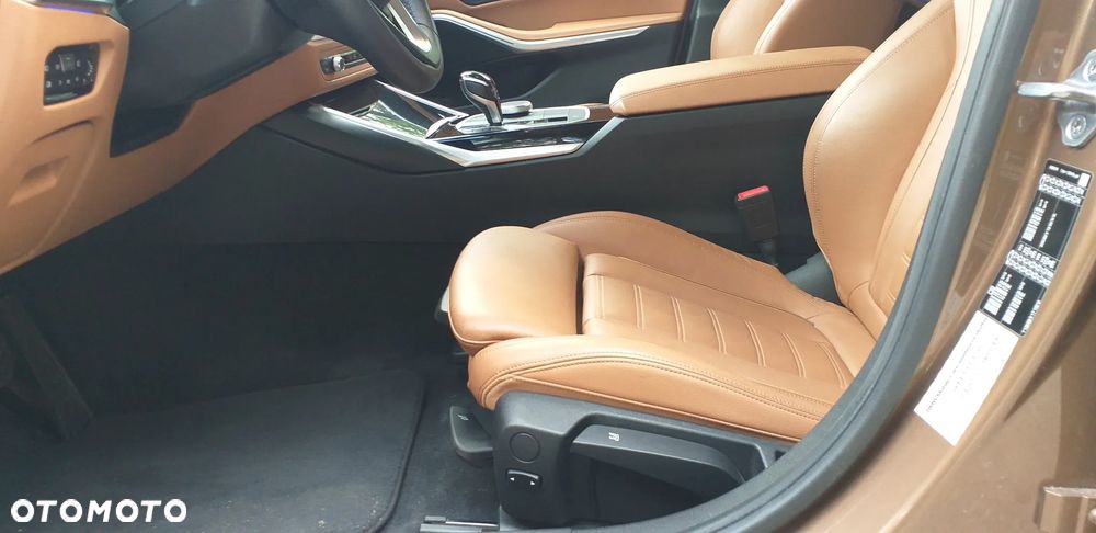BMW Seria 3 318d Luxury Line - 8