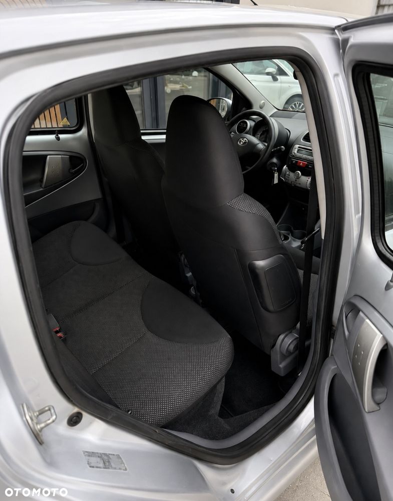 Toyota Aygo 1.0 VVT-i Sprint EU6 - 10