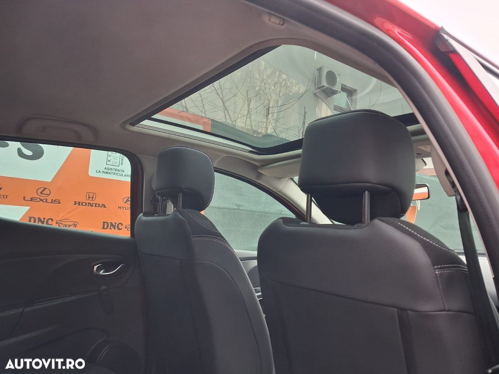 Renault Clio ENERGY TCe 90 Start & Stop Experience - 12