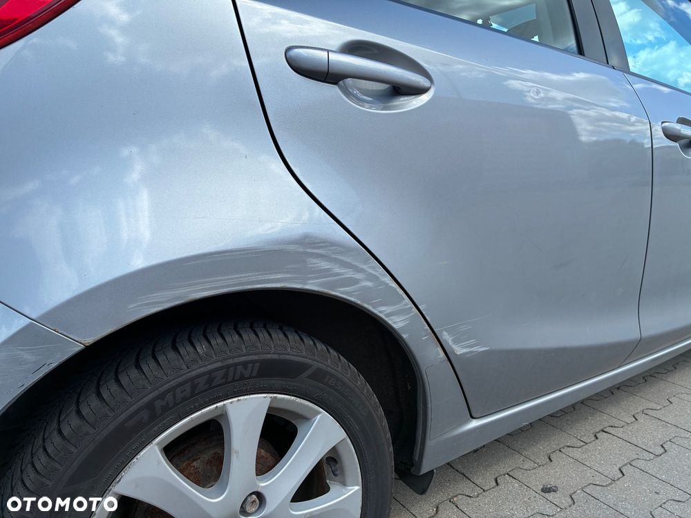 Mazda 2 - 4