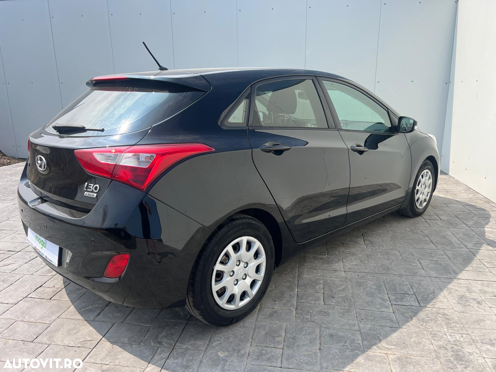 Hyundai i30 1.6 CRDI Automatik Trend - 3