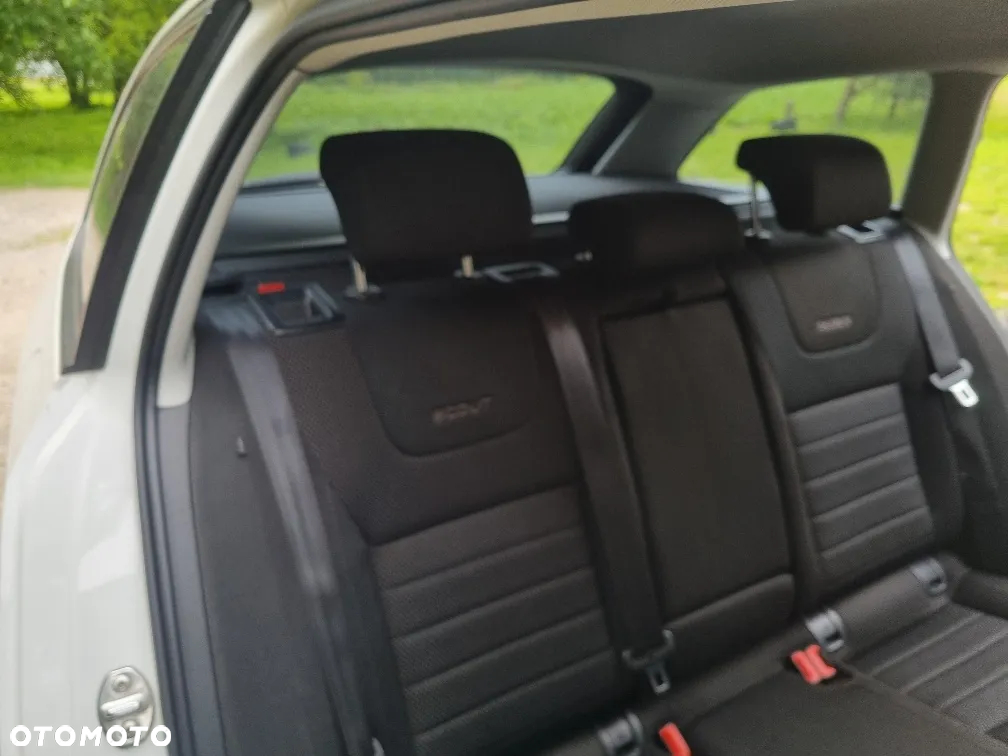 Skoda Octavia Scout 2.0 TDI 4x4 DSG - 13
