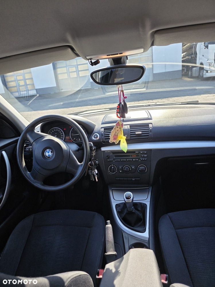 BMW Seria 1 120d - 13