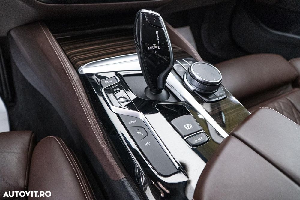 BMW Seria 5 530e iPerformance Aut. Luxury Line - 21