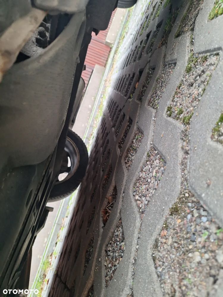 Toyota Prius 1.5 VVT-i Sol - 14