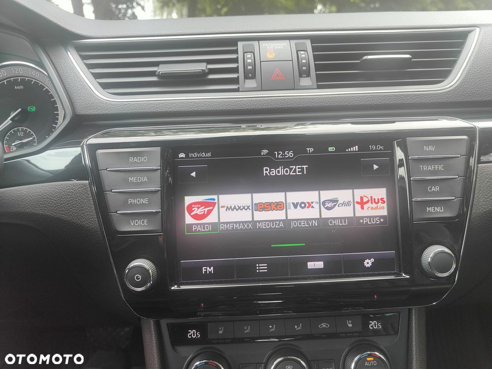 Skoda Superb 2.0 TDI 4x4 L&K DSG - 9