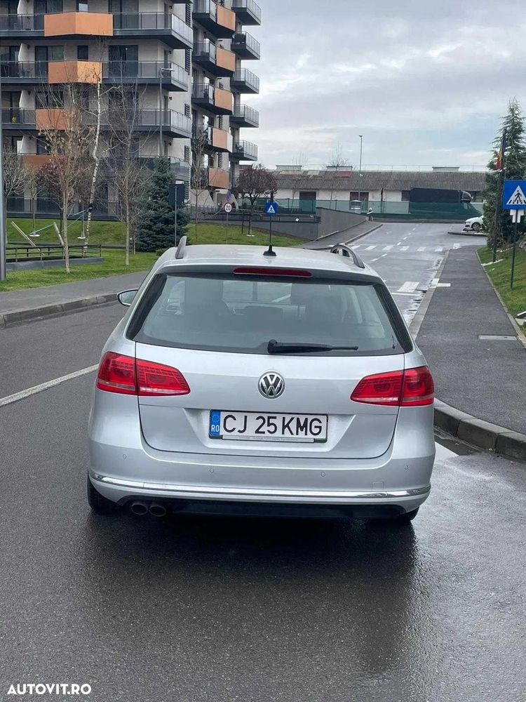 Volkswagen Passat 2.0 TDI BlueMotion Technology Comfortline DSG - 4