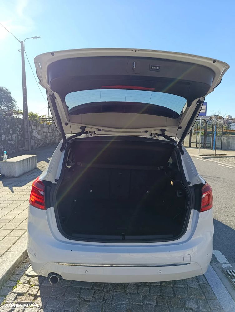 BMW 218 Active Tourer d Line Luxury Auto - 6