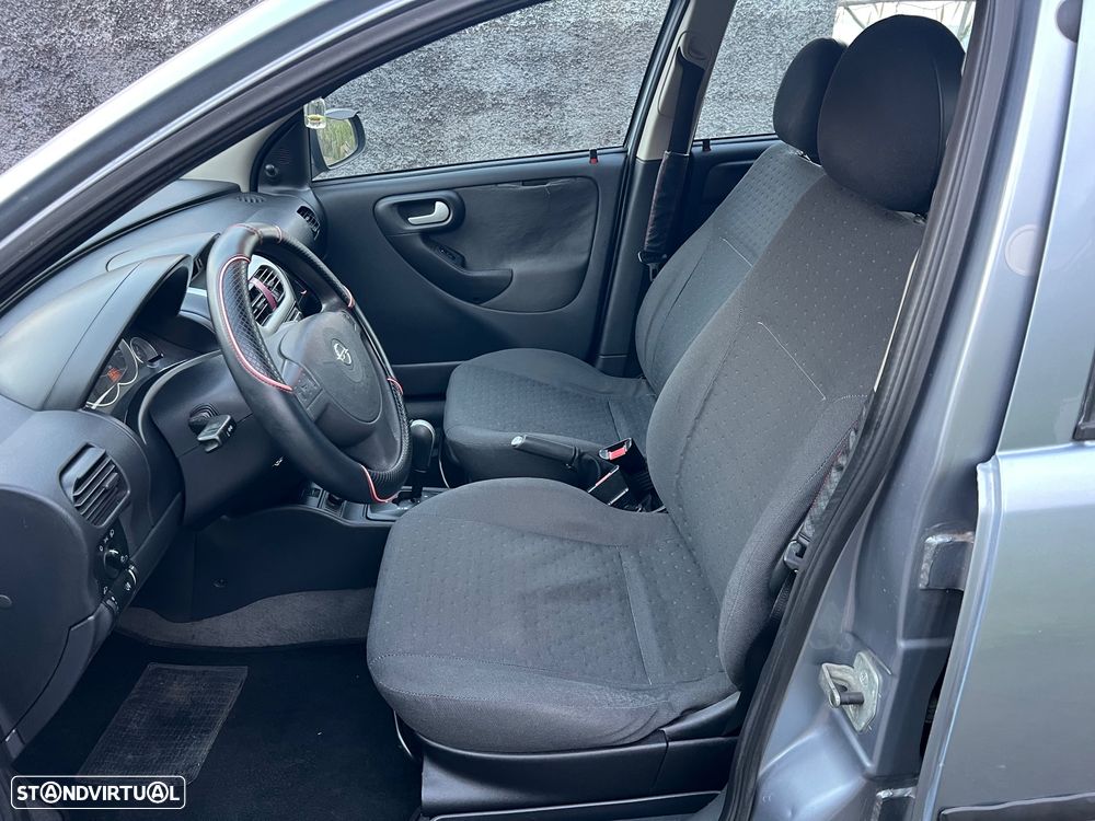 Opel Corsa 1.2 16V Cosmo Easytronic - 7