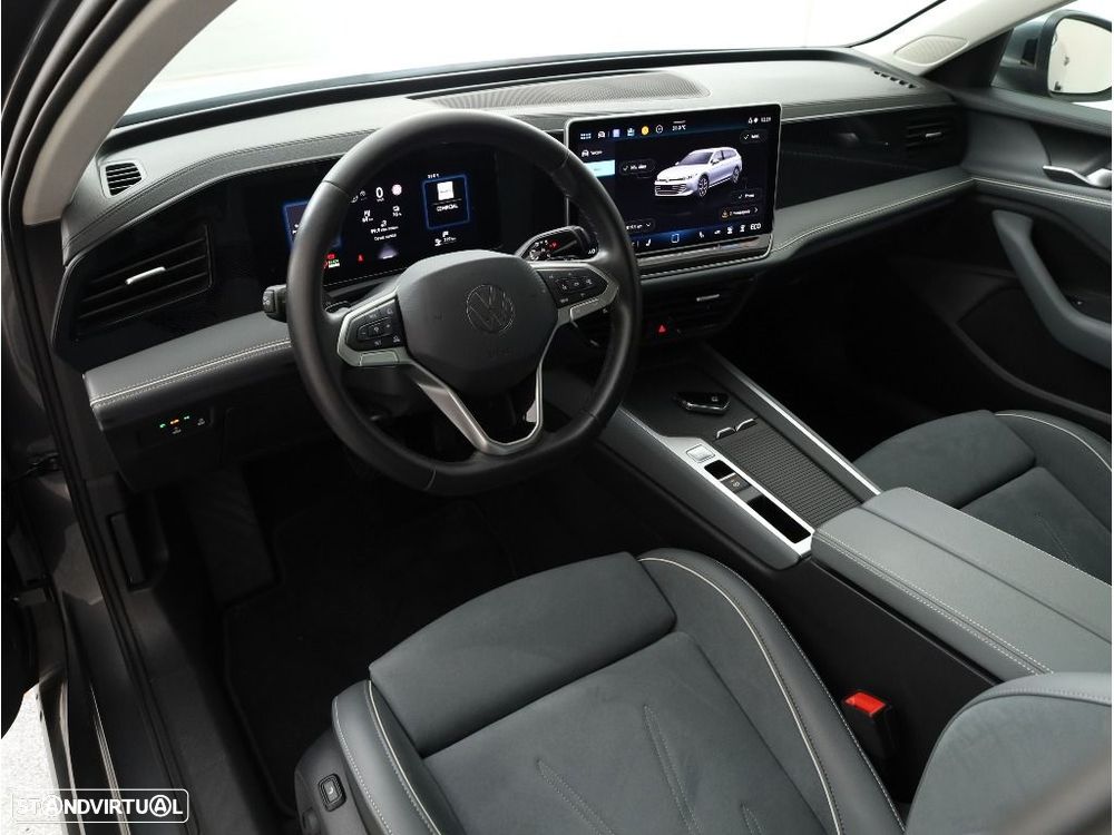 VW Passat Variant - 14