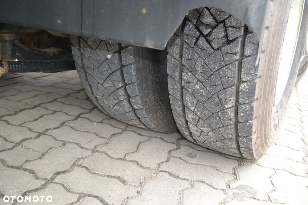 MAN TGM 26.290 TYLKO 263 tys. km TRZECIA OŚ SKRĘTNA MOŻLIWOŚĆ REJESTRACJI JAKO POMOC DROGOWA PLATFORMA dł. 7.4 m - 12