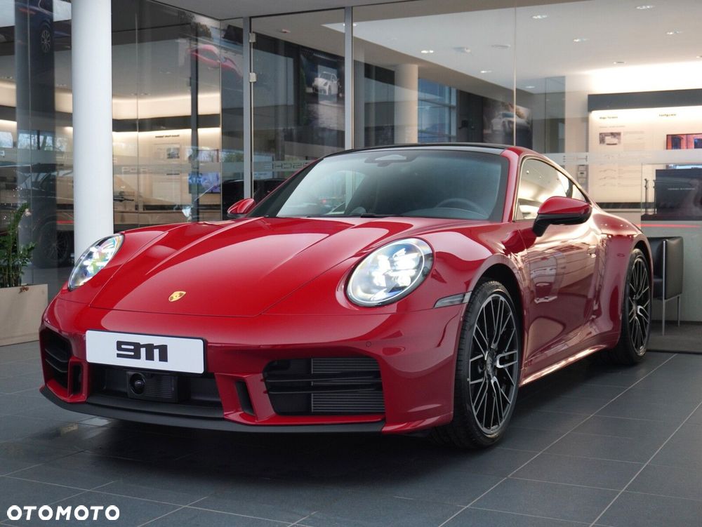 Porsche 911 Carrera - 4