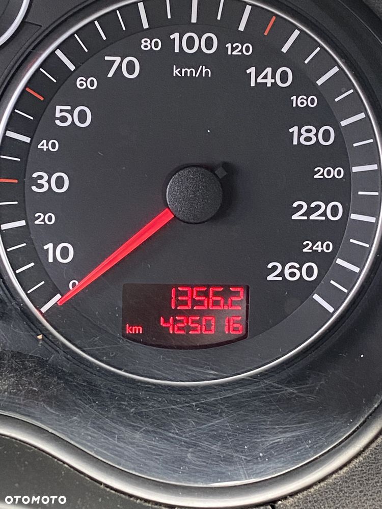 Audi A3 Sportback 1.9 TDI DPF Ambiente - 8