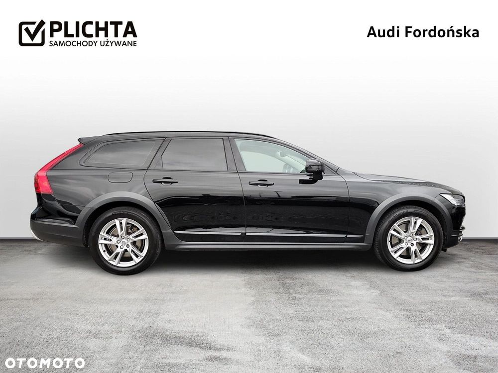Volvo V90 Cross Country - 6