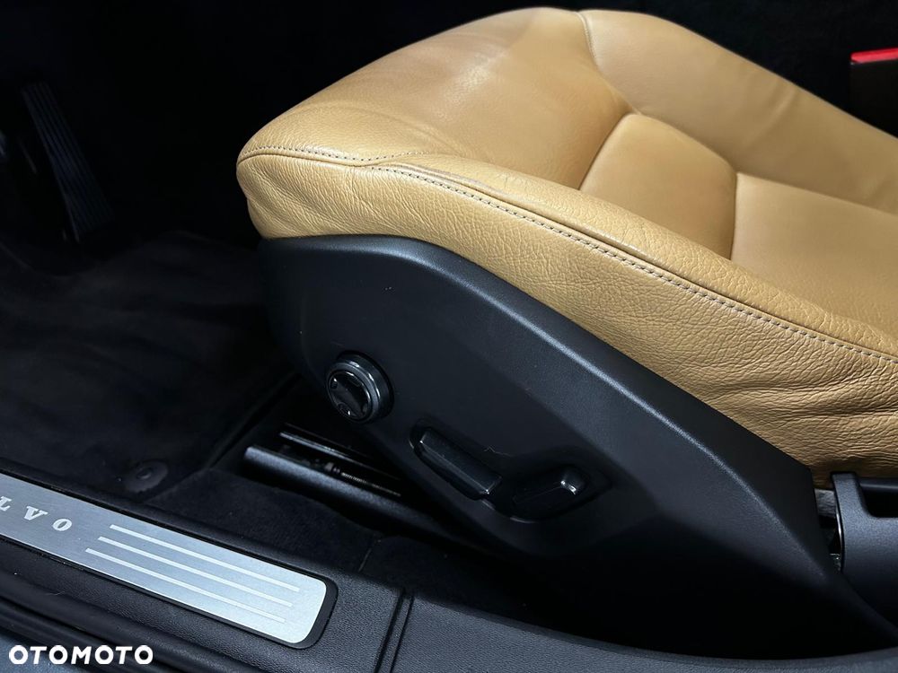 Volvo S90 T5 Momentum - 17