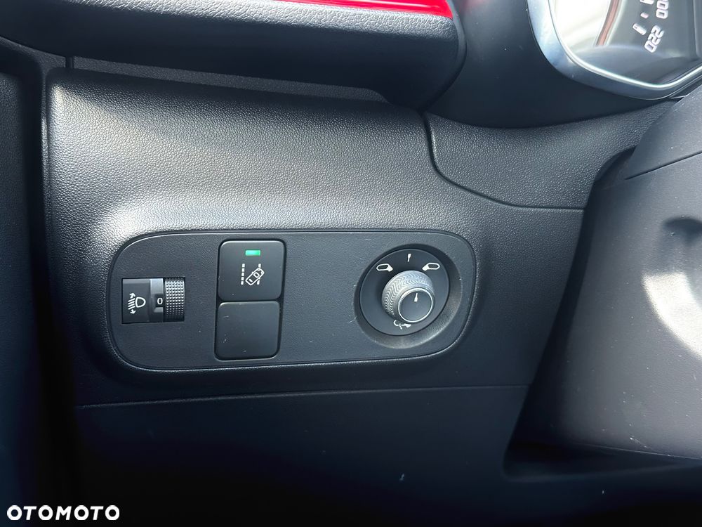 Citroën C3 1.2 PureTech Shine EAT6 - 26