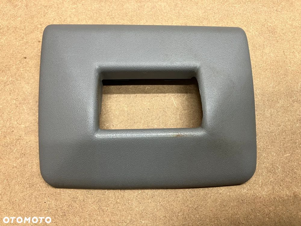 MASKOWNICA OSŁONA ZAŚLEPKA PASA BEZPIECZEŃSTWA TYŁ KANAPY BMW E34 E32 8143500 - 1