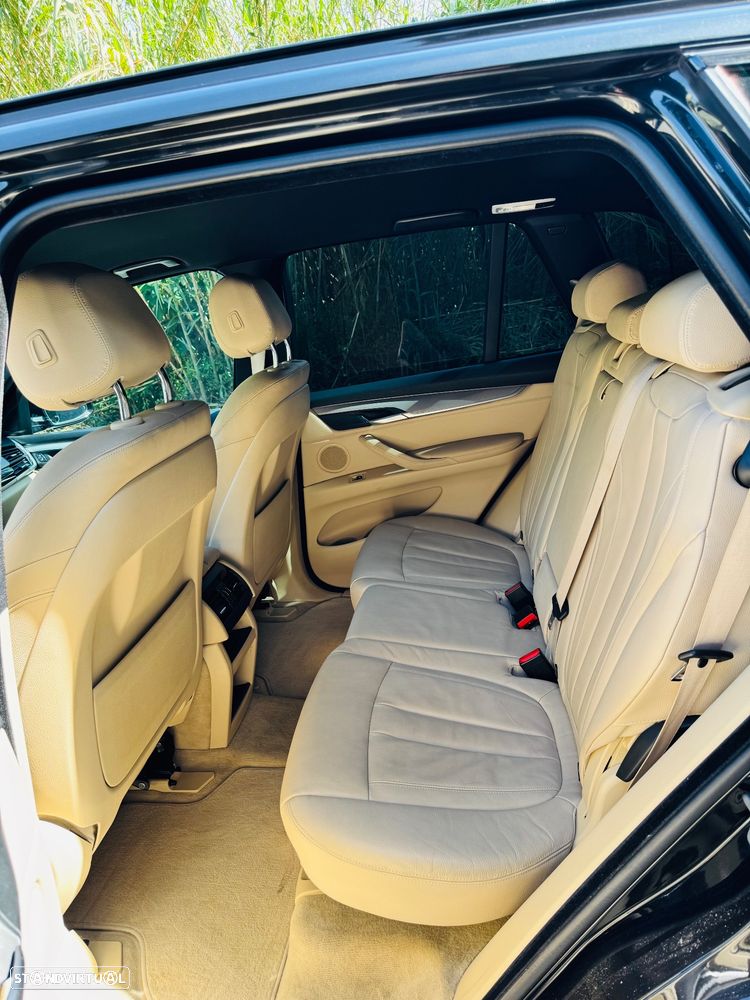 BMW X5 25 d sDrive Comfort 7L - 8