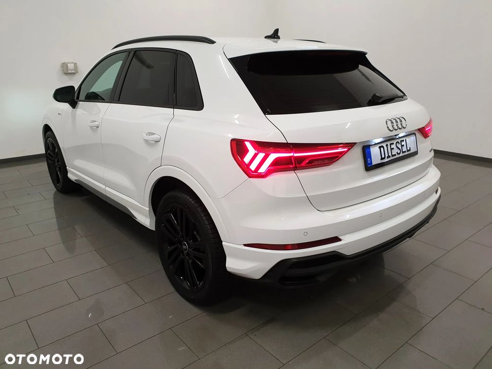 Audi Q3 40 TDI Quattro S Line S tronic - 4