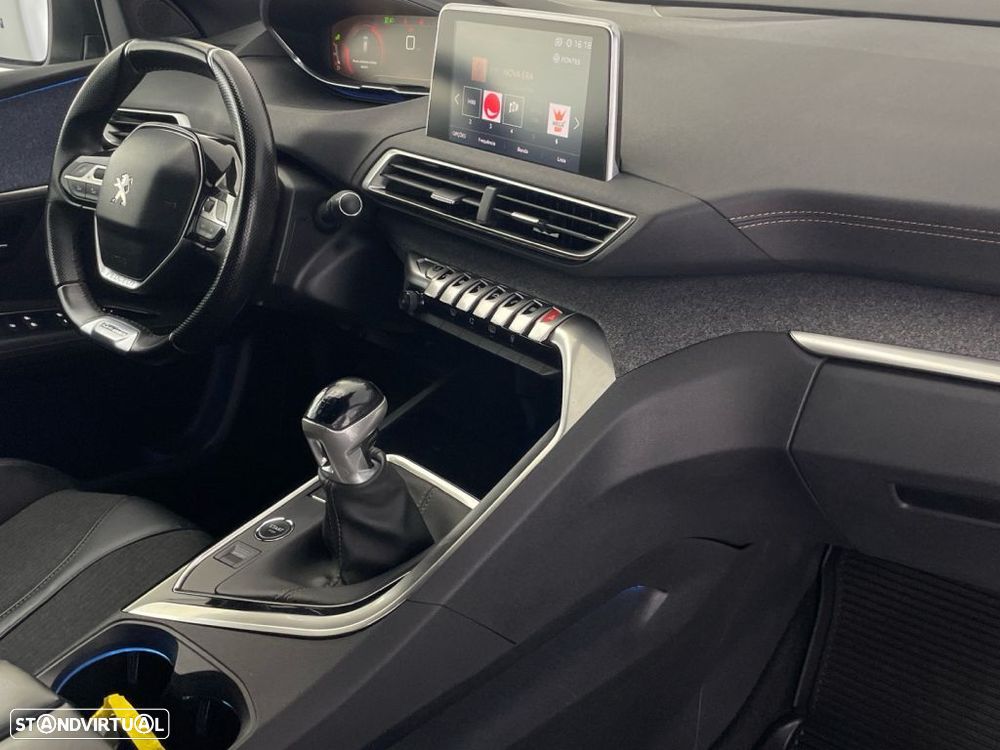 Peugeot 3008 1.2 PureTech GT Line - 23