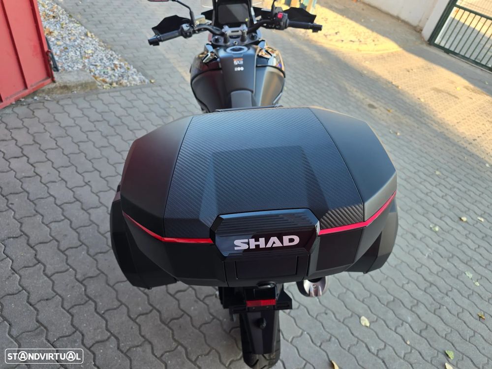 Suzuki DL 1050 RR - Campanha - 6