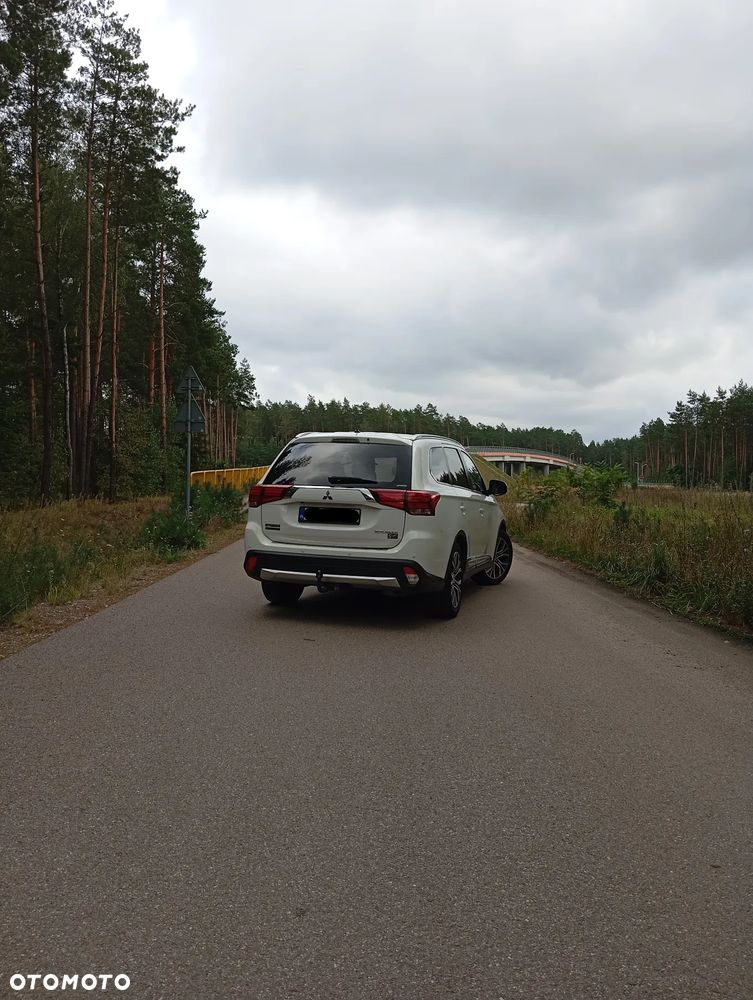 Mitsubishi Outlander 2.0 Intense 4WD CVT - 3