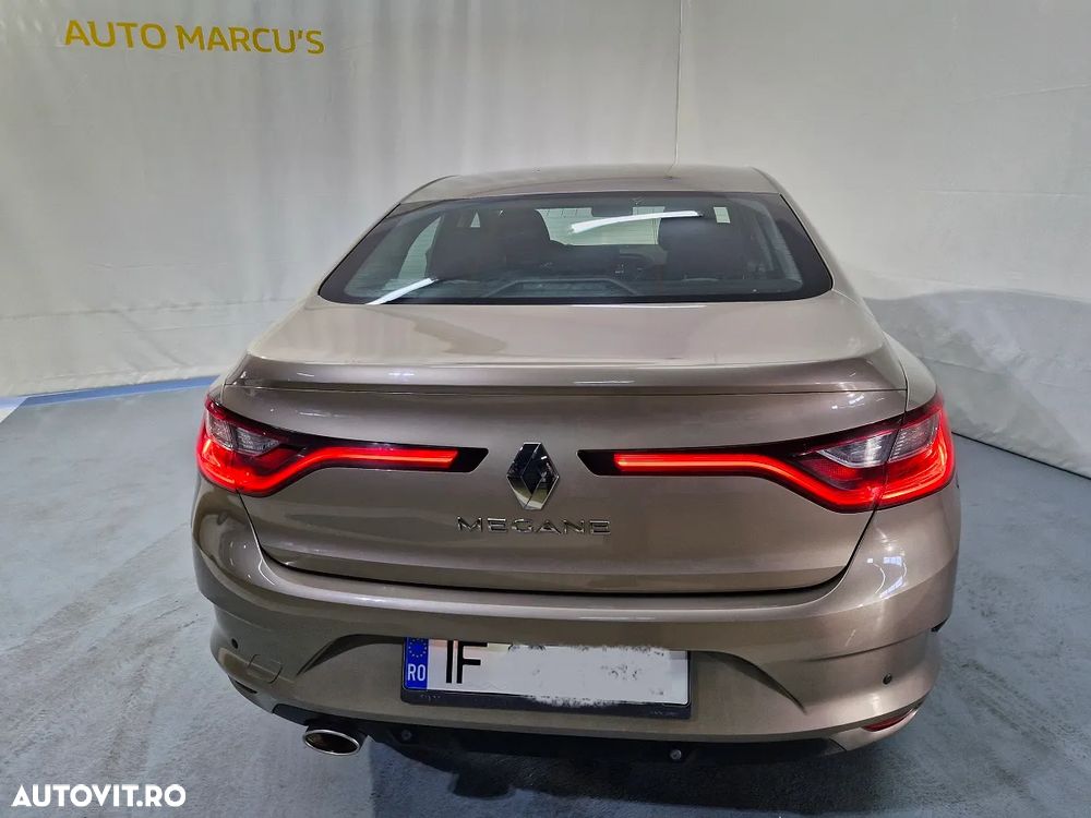Renault Megane TCe Business - 15