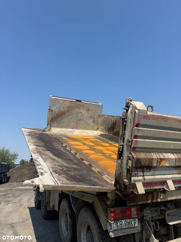 Mercedes-Benz ACTROS - 7