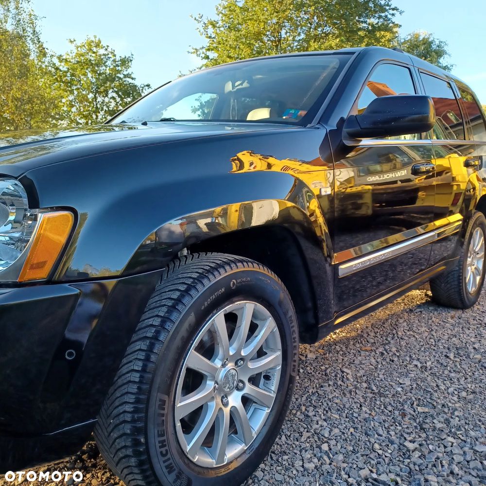 Jeep Grand Cherokee - 16