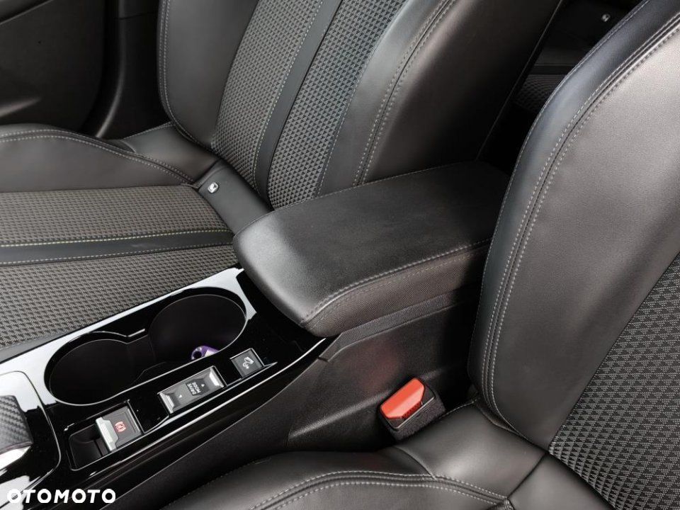 Peugeot 2008 - 31
