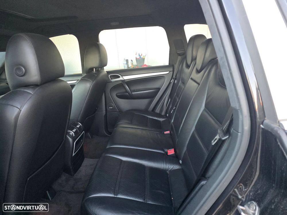 Porsche Cayenne Turbo - 18