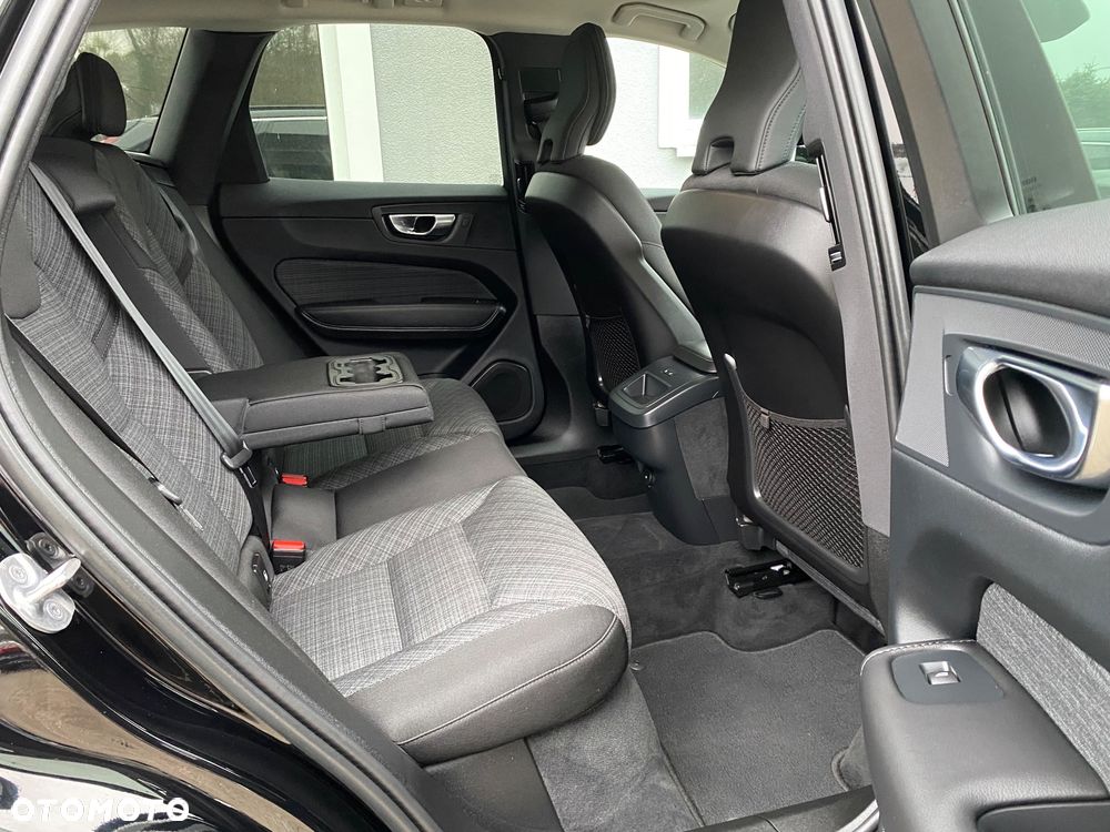 Volvo XC 60 B4 D Core - 30